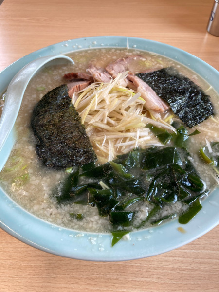 「ネギチャーシュー麺　中」@とんとんラーメン 川口店の写真