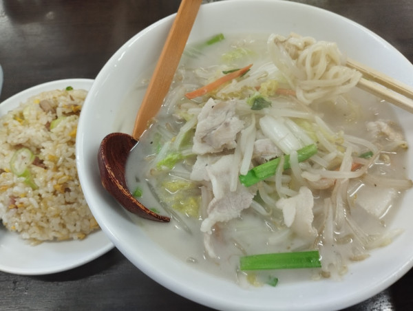 「特製タンメン＋半炒飯セット(980)」@三幸苑の写真