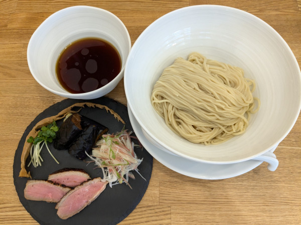 「冷やしつけそば 醤油」@中華そば きなりの写真