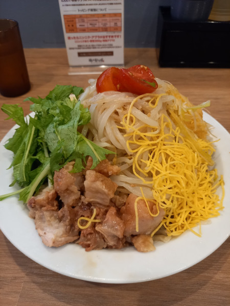 「期間限定(冷やし中華)麺300g￥1200」@俺の生きる道 上野店の写真