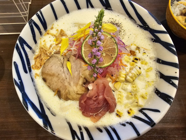 「ダケキミとアサリのポタージュ　1800円（→1500円）」@sobabar Ciliegioの写真