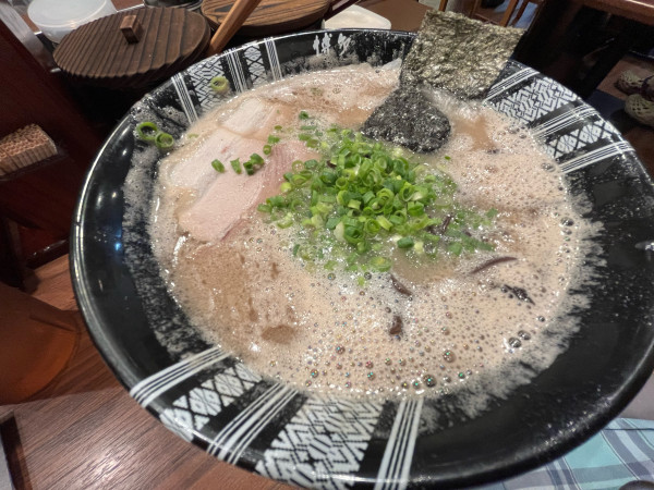 「ラーメン900円」@博多一双 新横浜ラーメン博物館店の写真