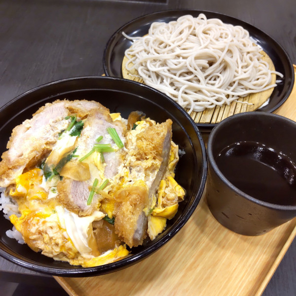 「肩ロースカツ丼セット(¥760)」@小諸そば 赤坂店の写真
