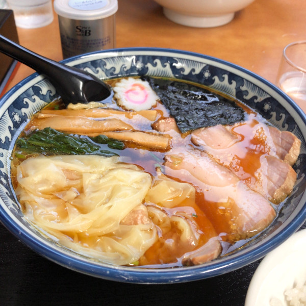 「チャーシューワンタン麺」@手打ちラーメン 英の写真