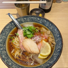 地鶏と金目鯛 中華そば 鶯の画像