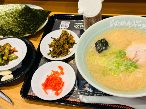 「博多ラーメン健太 無限替玉 1,250円 辛子高菜 150円」@らあめん花月嵐 北砂丸八通り店の写真