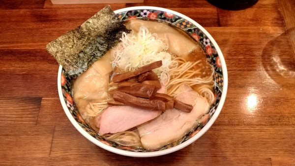 「奈つやのもちもち雲呑中華そば_1150円」@奈つやの中華そばの写真