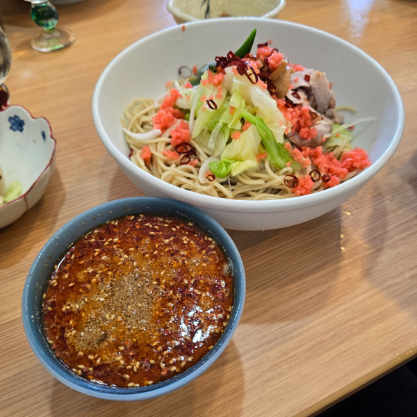 「【期間限定】冷やし辛つけそば」@中華そば専門 とんちぼの写真