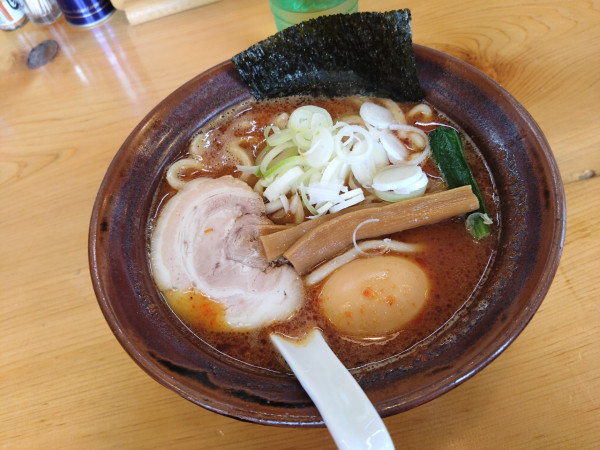 「エビ辛中華そば 1080円、味付玉子 100円」@麺匠 とうぎょうの写真