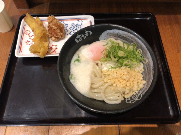 「玉とろぶっかけ（中）」@はなまるうどん ダイバーシティ東京店の写真