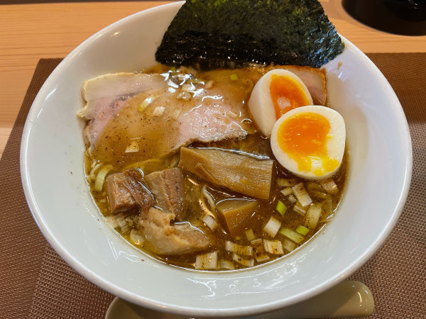 「鶏と煮干し・塩」@麺屋 い志だの写真