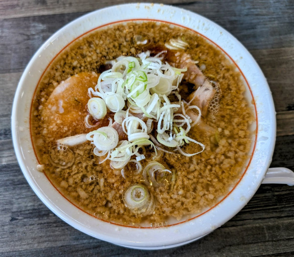 「背脂中華そば900円」@ラーメン長瀬の写真