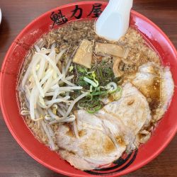 京都漆黒醤油ラーメン880円