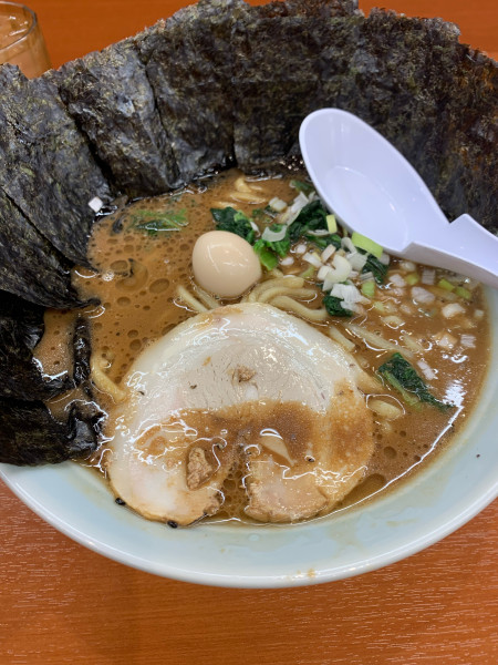「ラーメン(黒胡椒味噌)　790円」@魂心家 福山駅家店の写真