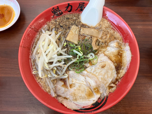 「京都漆黒醤油ラーメン880円」@ラーメン魁力屋 鶴川店の写真