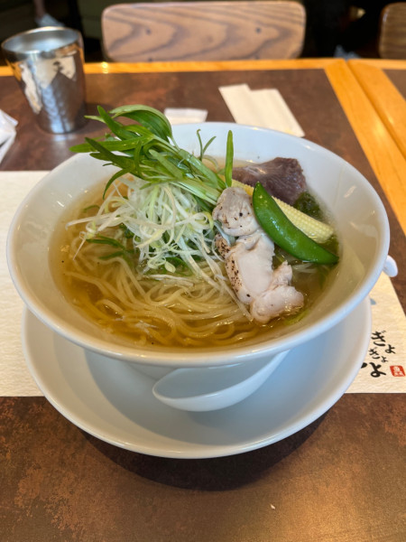 「塩ラーメン」@だしが命の塩らーめん ぎょぎょぎょ なんばパークス店の写真
