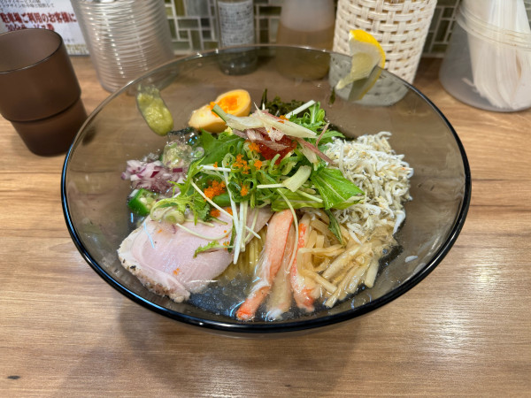 「【限定】カニとしらすの冷製塩そば」@はつがい商店の写真