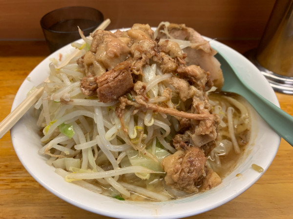 「ラーメン少な目　750円」@ラーメン二郎 立川店の写真