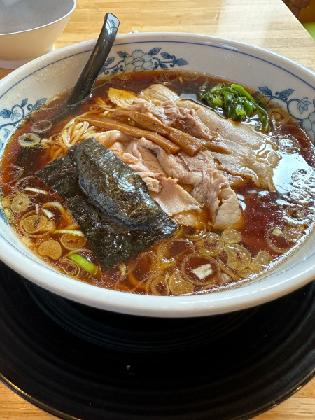 「正油らーめん」@らーめん ヒグマ 小千谷本店の写真