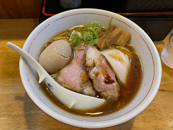 「特製醤油らーめん（大盛）1,100円」@麺屋 ゆきひらの写真