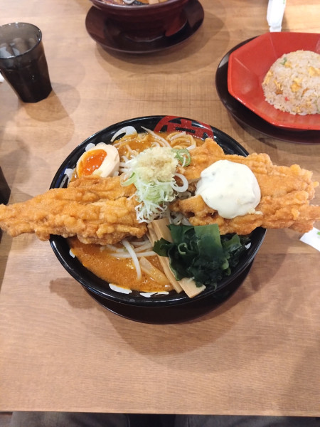 「ドデカ!からあげ味噌らーめん」@丸髙屋 バイパス店の写真