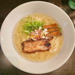 しおそば（930円）＋ちゃマヨごはん（350円）