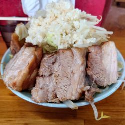 チャーシュー麺　野菜マシ  ニンニク