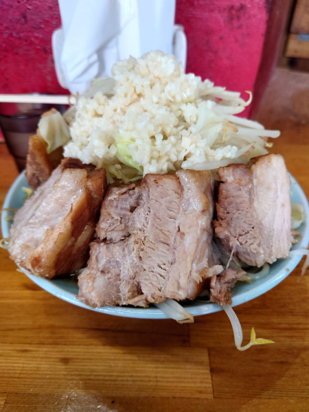 「チャーシュー麺　野菜マシ  ニンニク」@ラーメン髭の写真