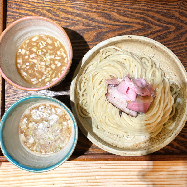 「つけ汁 2種 つけめん（にんにく醤油・海老）」@あいだやの写真