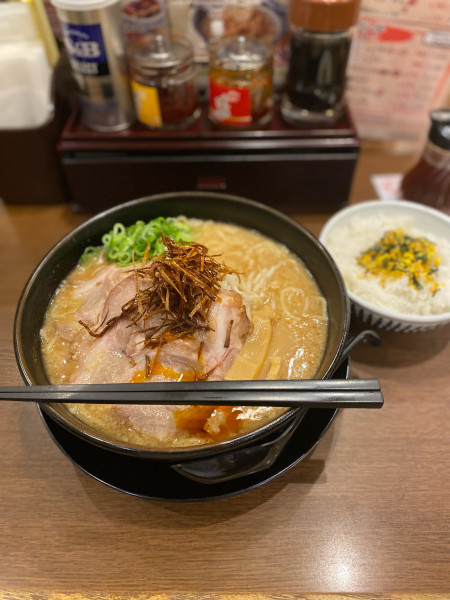 「さきがけしょうゆ大盛」@極旨醤油らーめん 一刻魁堂 サンステーション福山店の写真