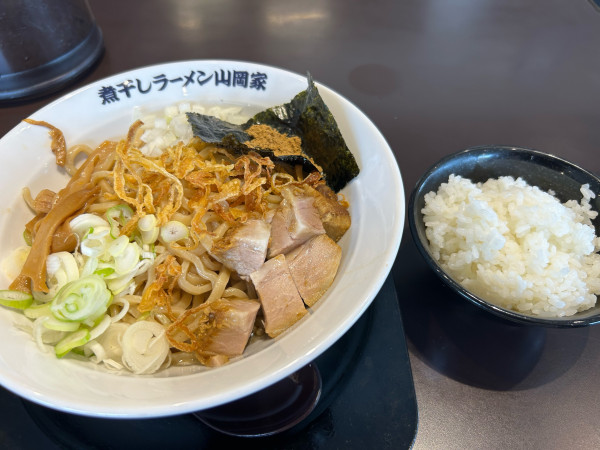 「【期間限定】和節旨塩まぜそば920円、半ライス130円」@煮干しラーメン山岡家 荒川沖店の写真