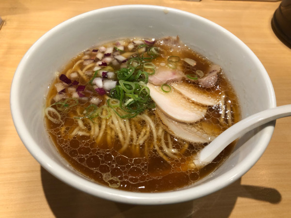 「中華そば 醤油」@蛤麺しちりの写真