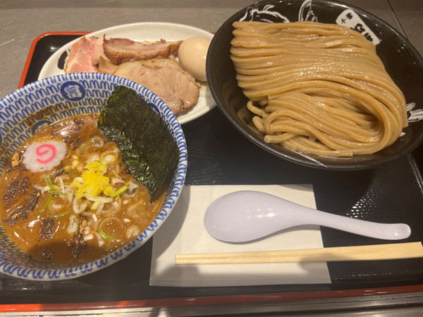 「柏幻霜ポーク全部のせ濃厚つけ麺中」@松戸富田麺絆の写真