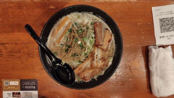 「煮干し鯛ラーメン」@熱々肉汁餃子 あじくらの写真