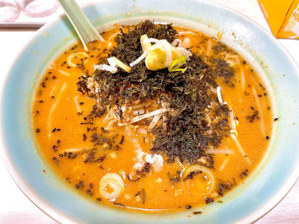 「みそラーメン(800円)、岩のり(CP)」@千代田しらかばラーメンの写真