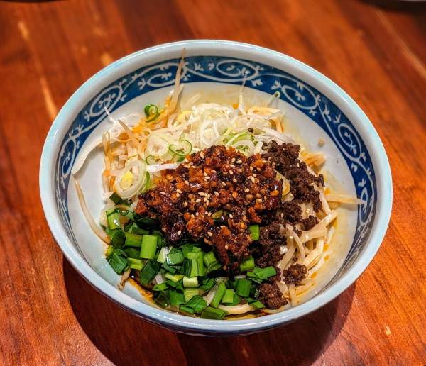 「汁無し担々麺」@ちょもらんま酒場 西荻窪店の写真