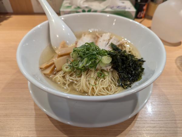 「あご出汁塩らーめん」@中華そば 天内の写真