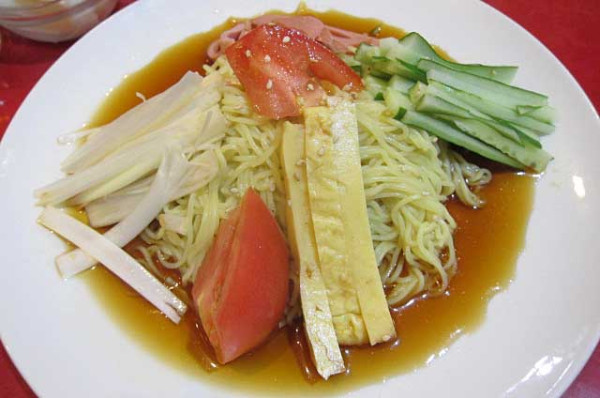 「冷やし中華　800円」@花彫酒家の写真