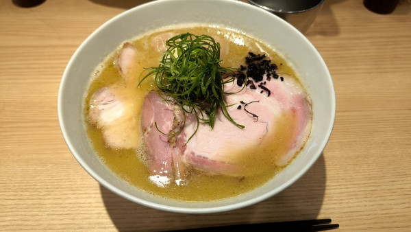 「特性鶏白湯麺」@中村麺三郎商店の写真