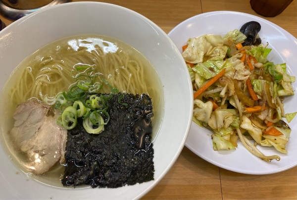 「塩ラーメン野菜　1100円」@ラーメン ヒズミの写真