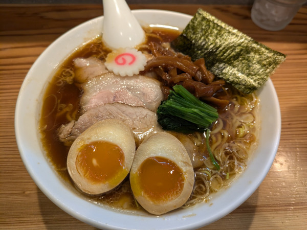 「しょうゆラーメン(1150円)+味玉(120円)」@オランダ軒の写真