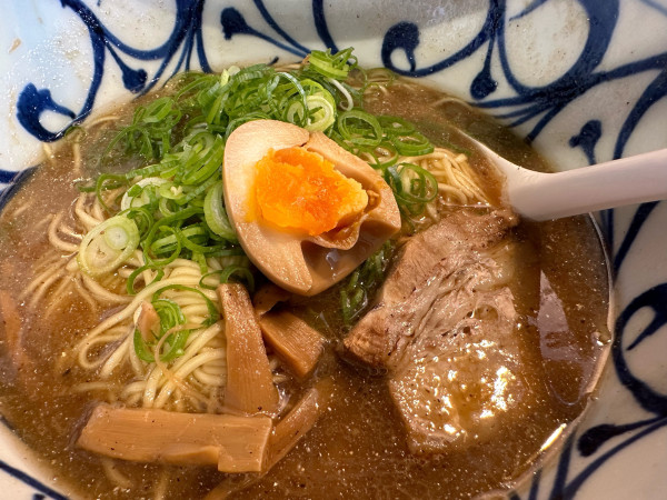 「周月ラーメン」@麺鮮醤油房 周月  フレスポ大洲店の写真