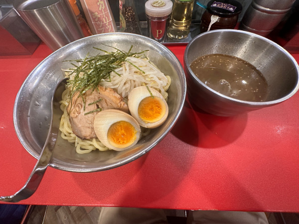 「たまり醤油 つけ麺 大盛り無料 900円」@らーめん房 とりとんの写真
