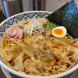 侍ワンタン麺（細麺・並）