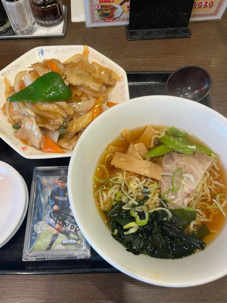 「ハーフ&ハーフセット　半ラーメン&焼肉飯」@厨華麺飯店 北海の写真