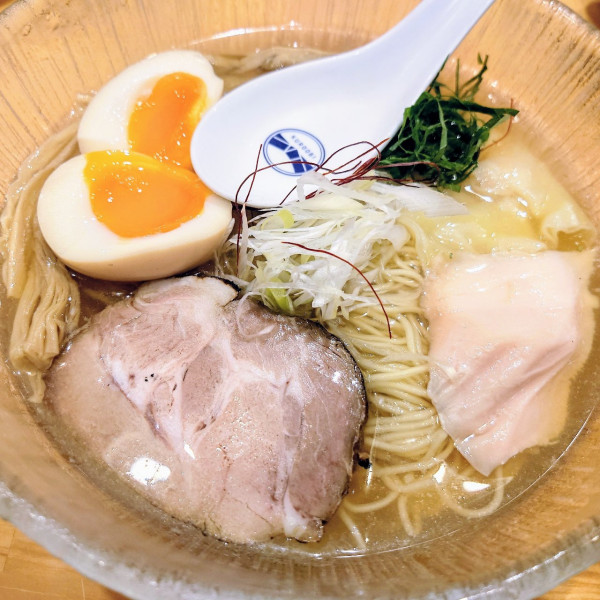 「冷やしくろおびラーメン」@利尻昆布ラーメン くろおび 六本木店の写真