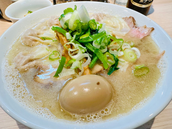 「塩ワンタンメン【1300円】」@桜上水 船越の写真