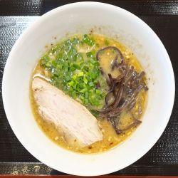 鶏白湯しょうゆそば