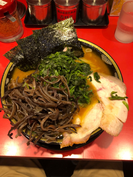 「チャーシューメン中、キクラゲ、ホウレン草」@環2家 蒲田店の写真