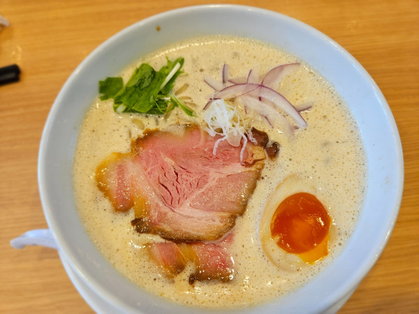 「泡鶏白湯」@ラーメンは飲み物です。の写真